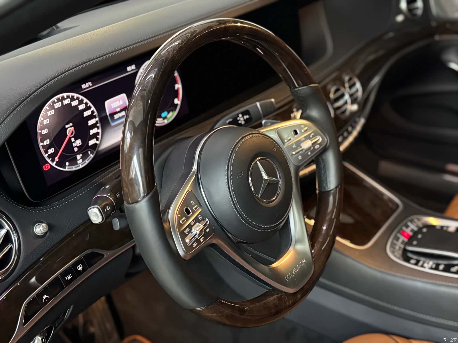 Maybach S-Class, 2020 7