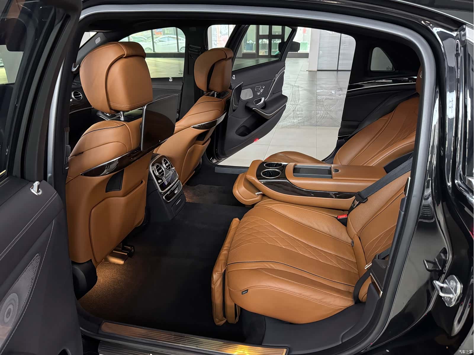 Maybach S-Class, 2020 8