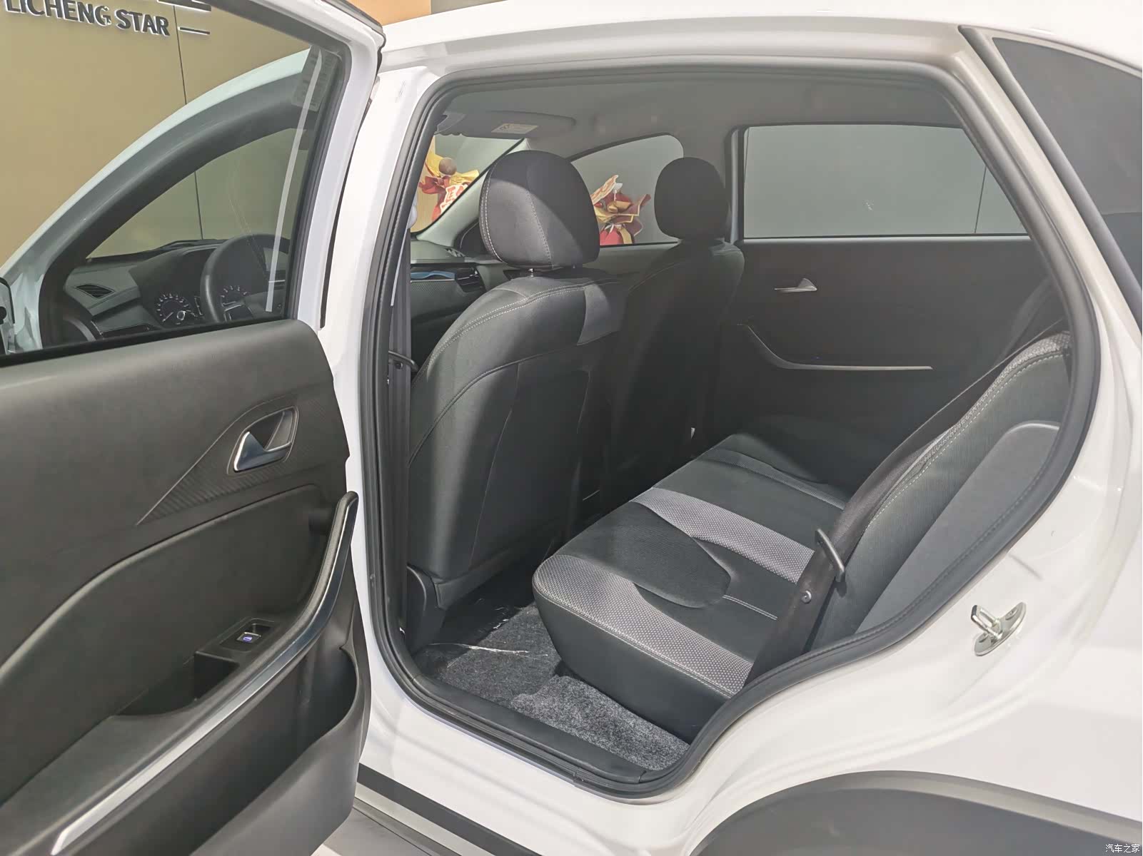 Chery 3x, 2026 все фото