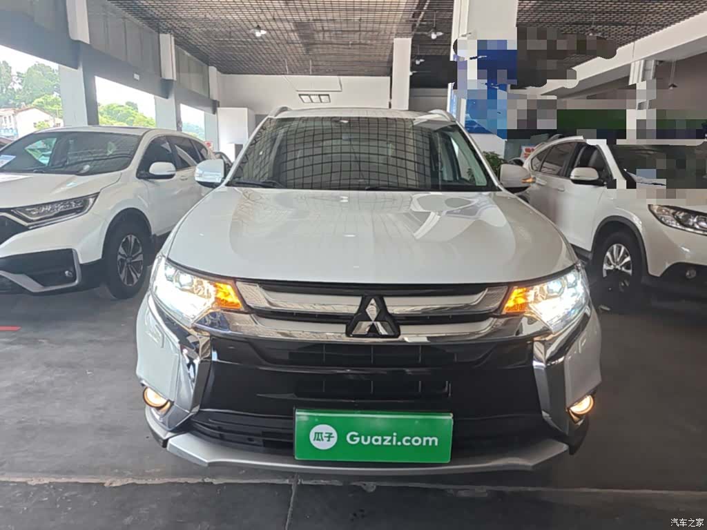 Mitsubishi Outlander, 2017 3