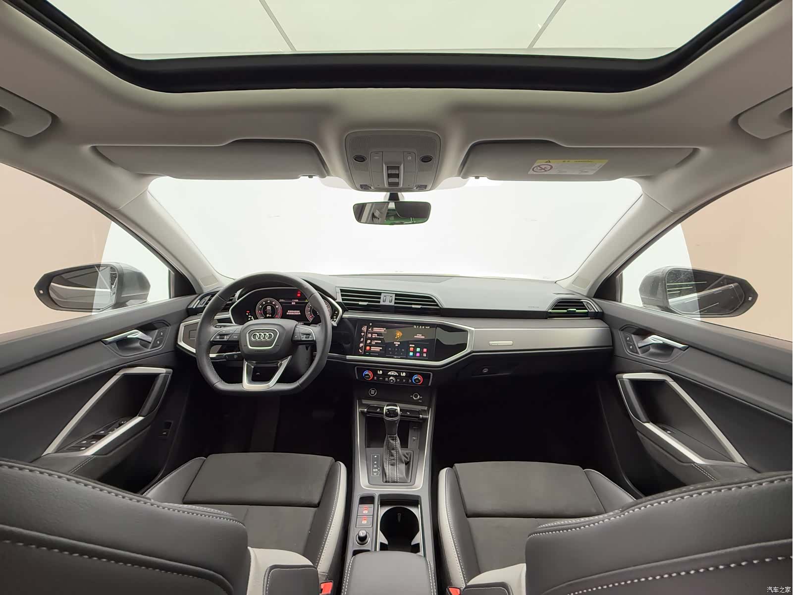 Audi Q3, 2023 9