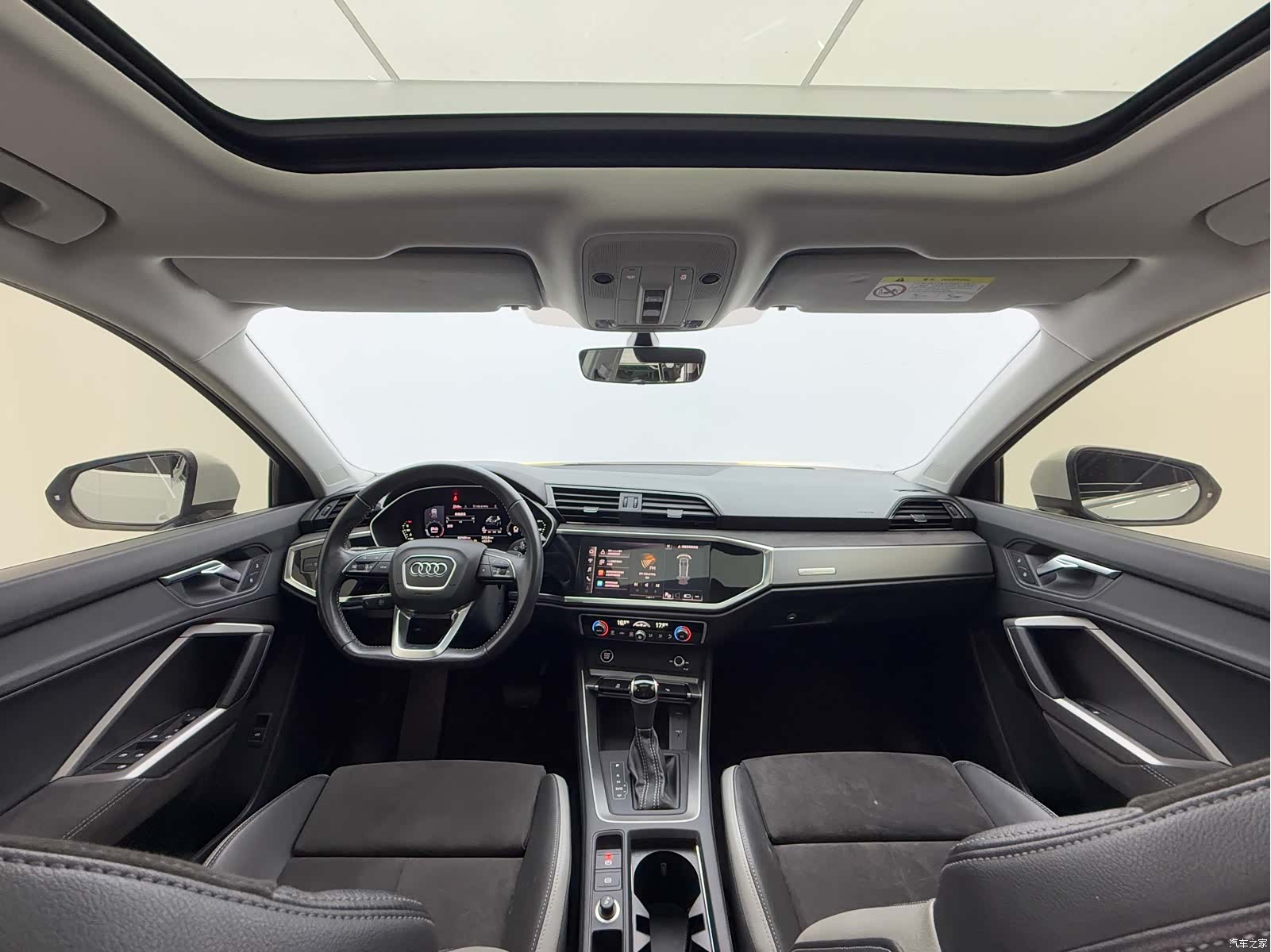 Audi Q3, 2022 9