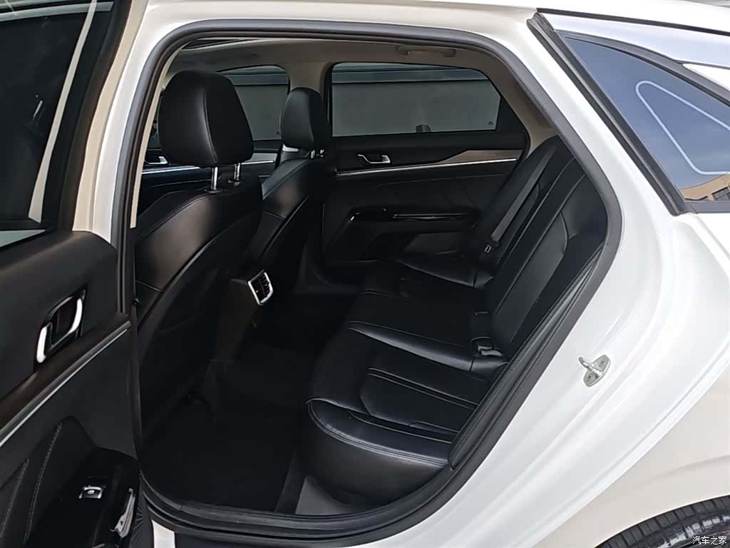 Kia K5, 2021 13
