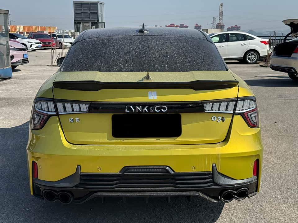 Lynk & Co 03