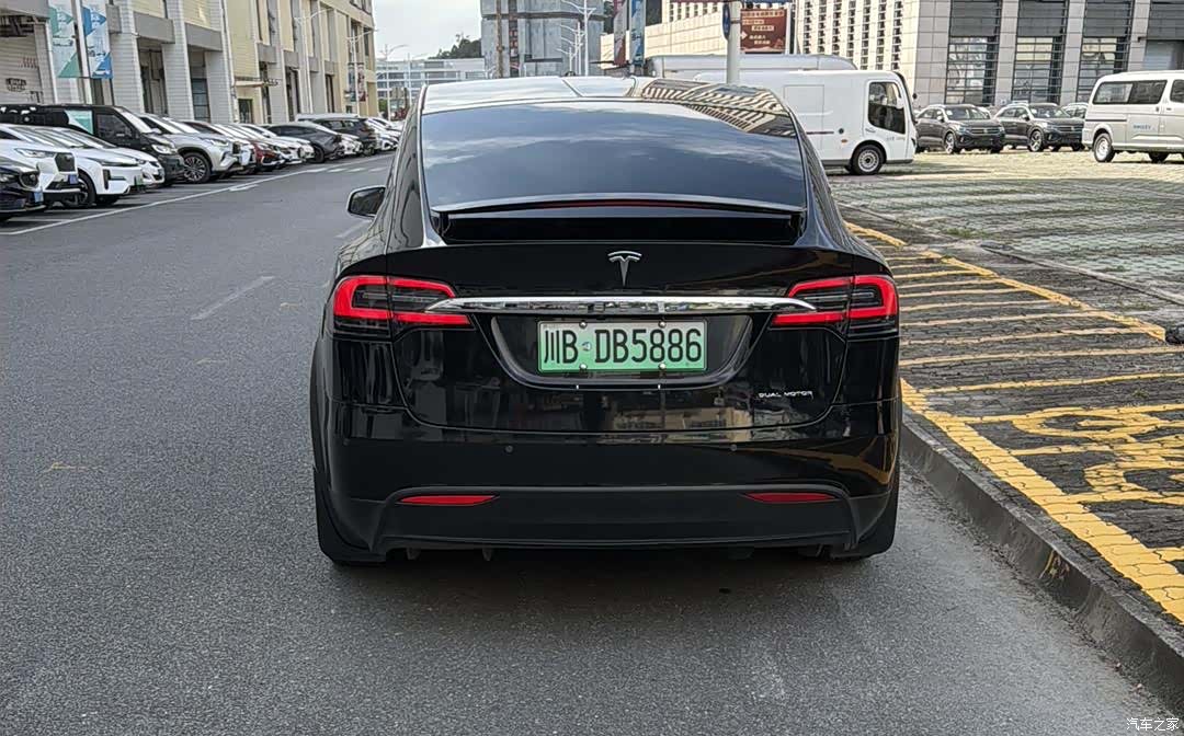Tesla Model X, 2020 6