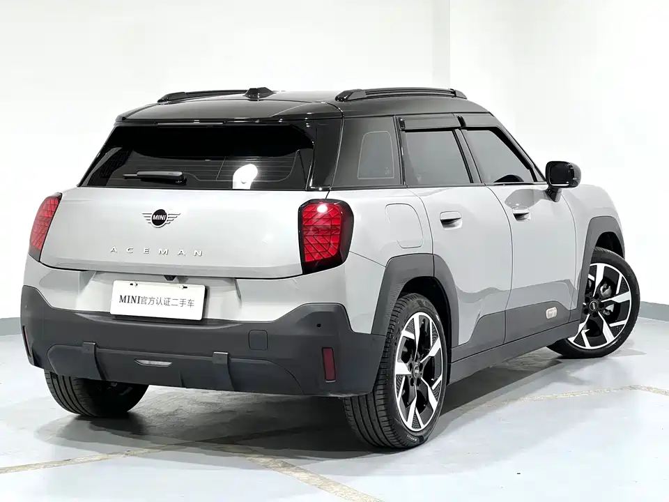 MINI Electric ACEMAN