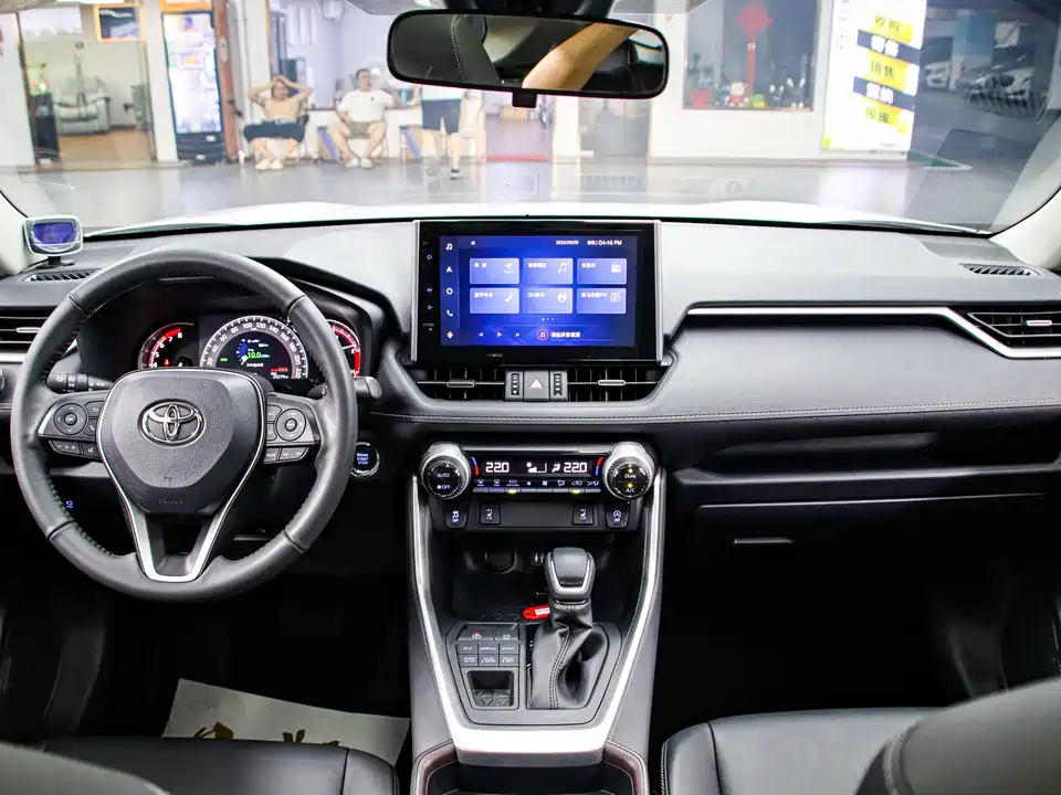Toyota RAV4 Rongfang