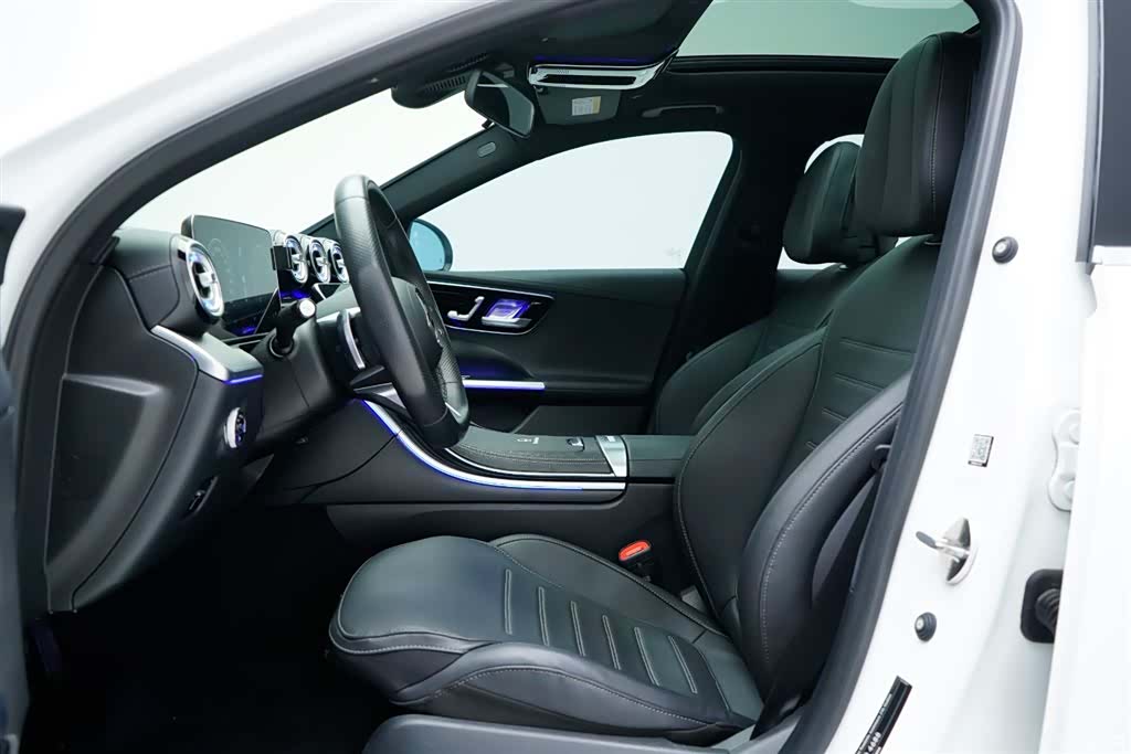 Mercedes-Benz C-Class, 2023 4