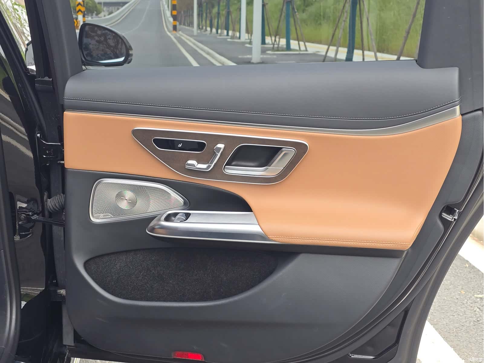 Mercedes-Benz E-Class, 2024 9