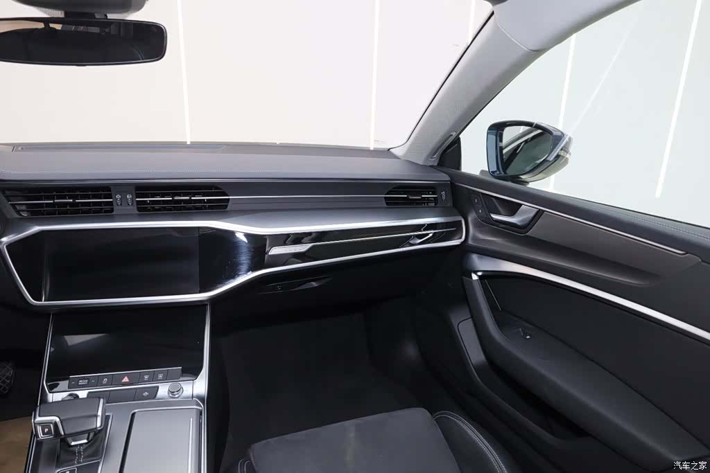 Audi A7L, 2024 13