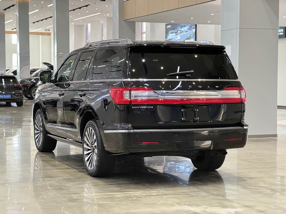 Lincoln Navigator