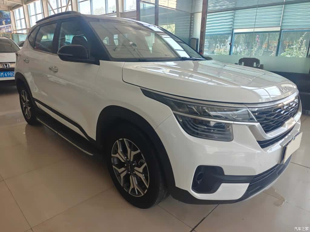 Kia KX3, 2022 3