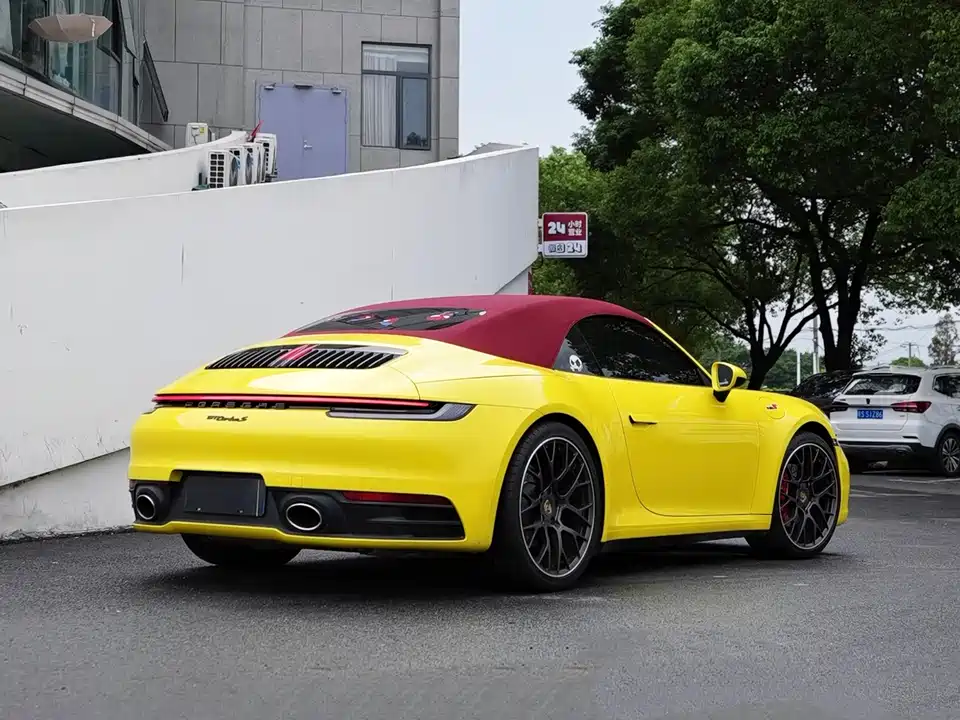 Porsche 911
