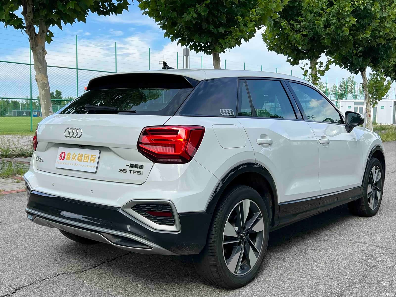 Audi Q2L, 2022 все фото