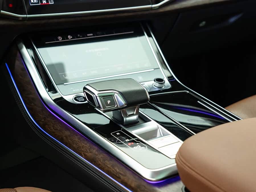 Audi Q7 2023, фото 14