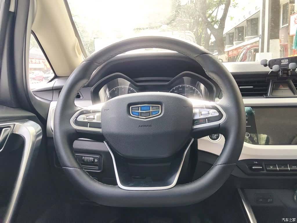 Geely X3, 2020 6