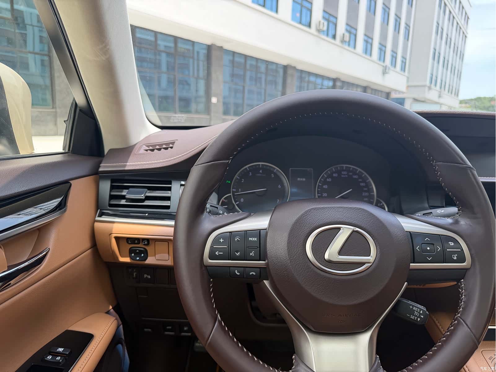 Lexus ES, 2015 12