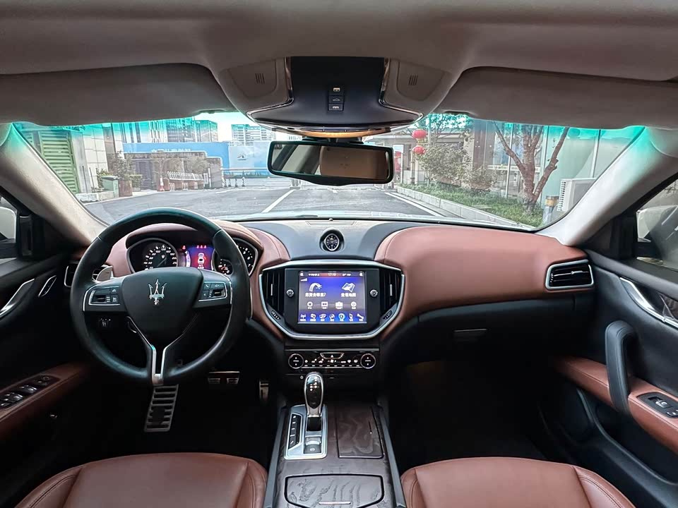 Maserati Ghibli Maserati Ghibli