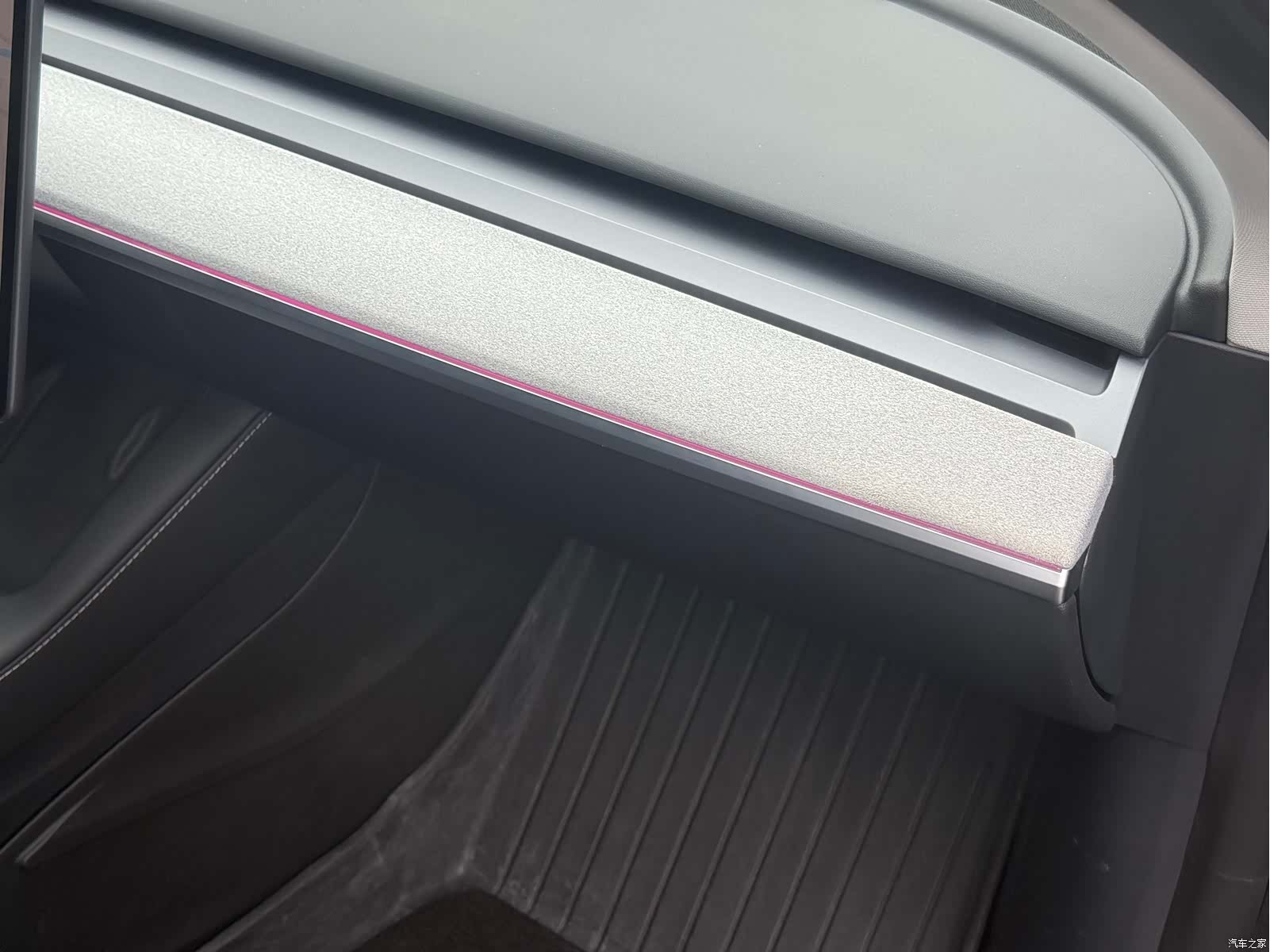 Tesla Model Y, 2024 23