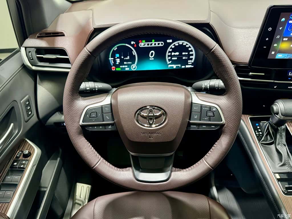 Toyota Granvia, 2025 24