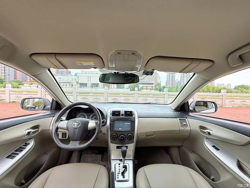 Toyota Corolla, 2014 все фото