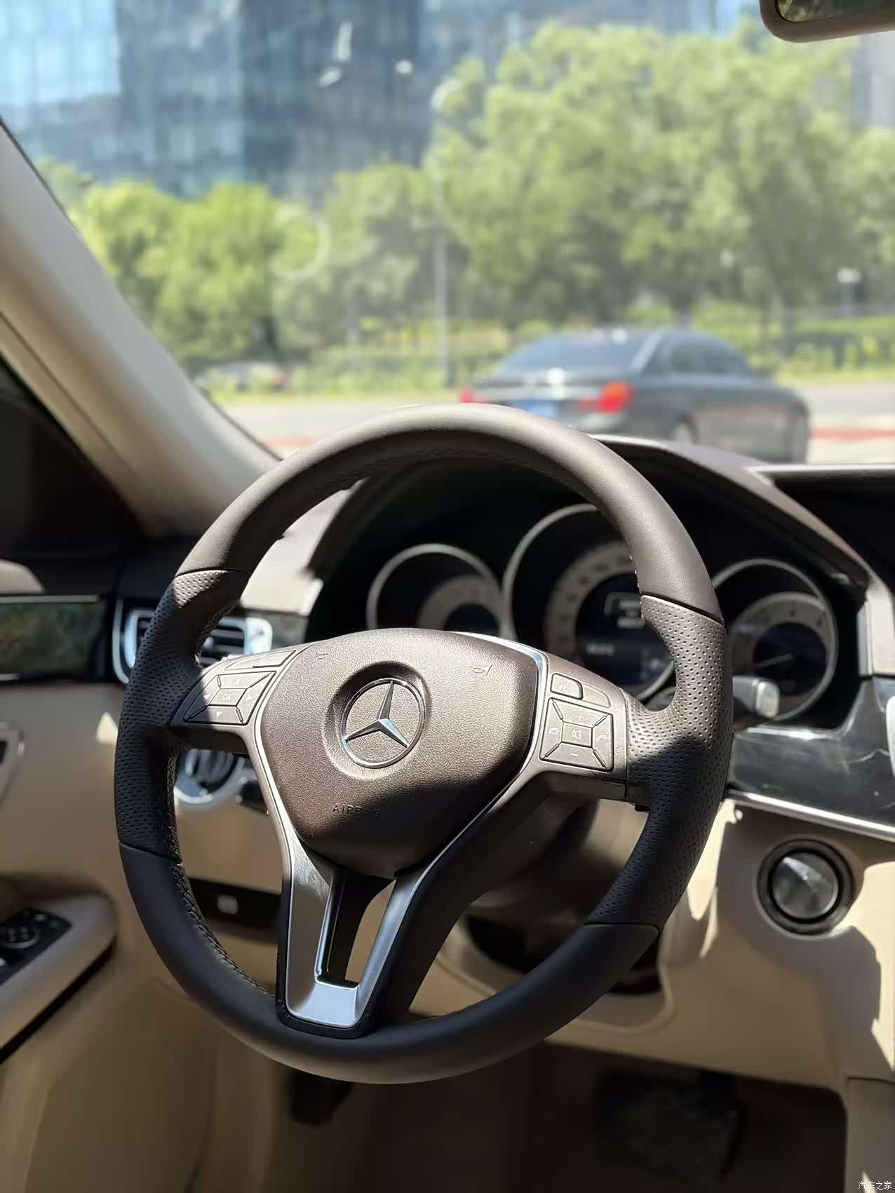 Mercedes-Benz E-Class, 2015 9