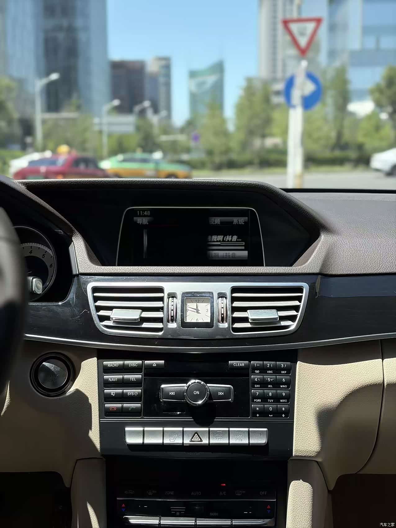 Mercedes-Benz E-Class, 2015 7