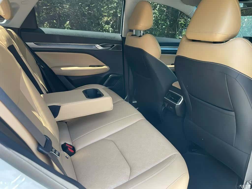 Geely Emgrand, 2024 8