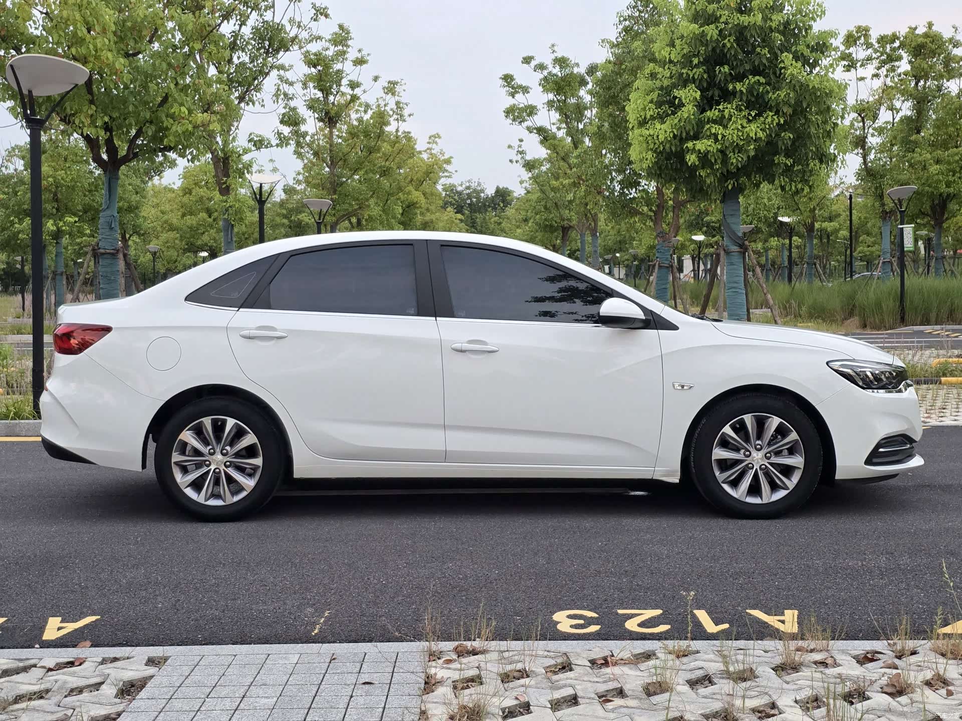 Chevrolet 320, 2022 8