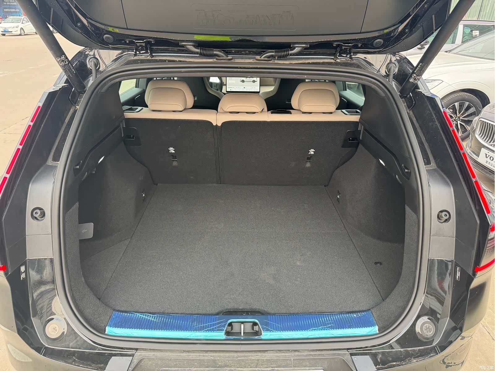 Volvo XC70, 2026 10