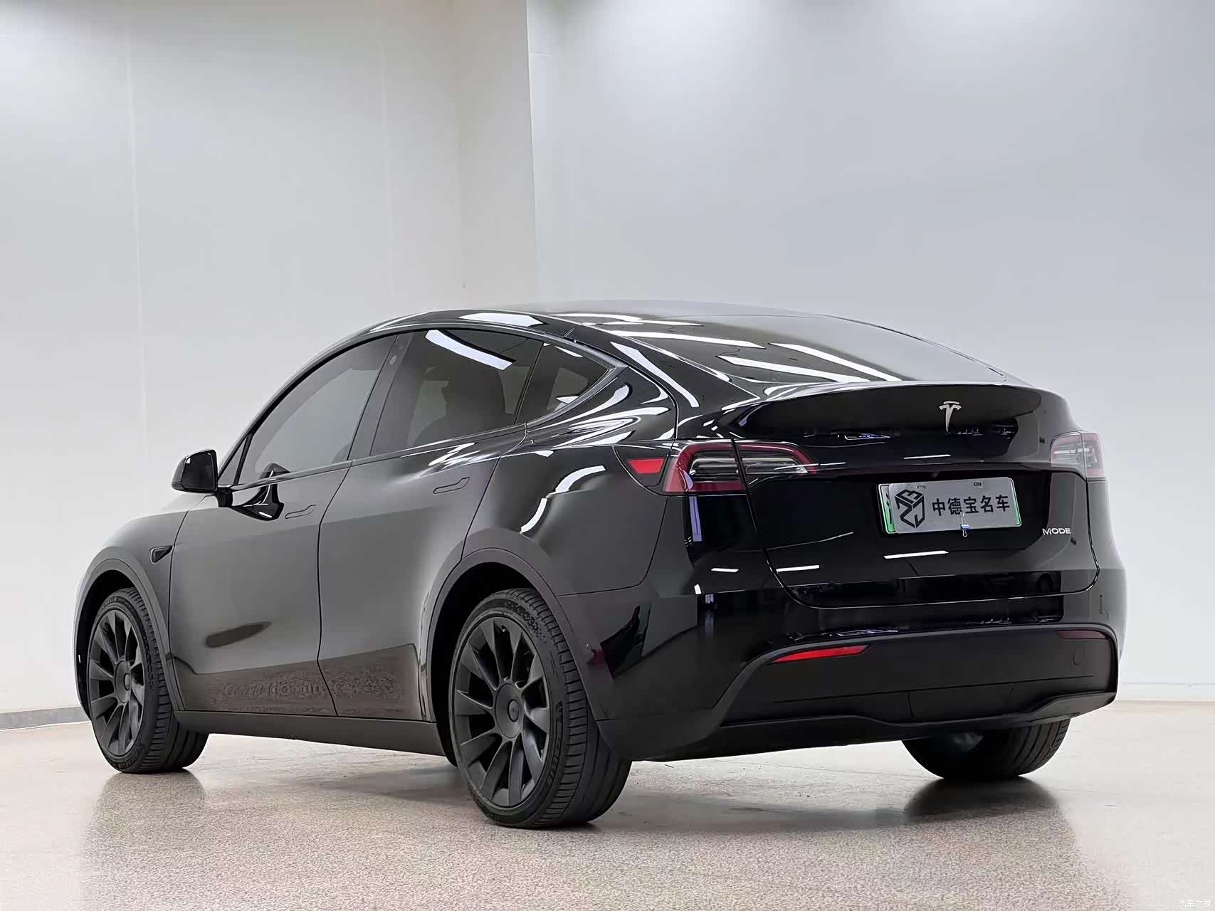 Tesla Model Y, 2021 все фото