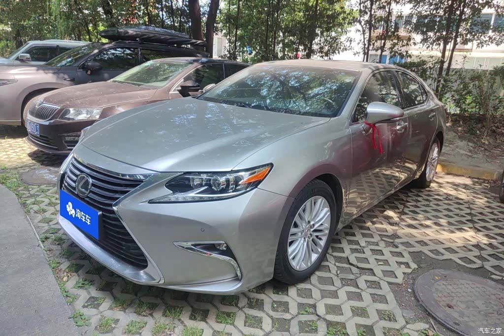 Lexus ES, 2017 1