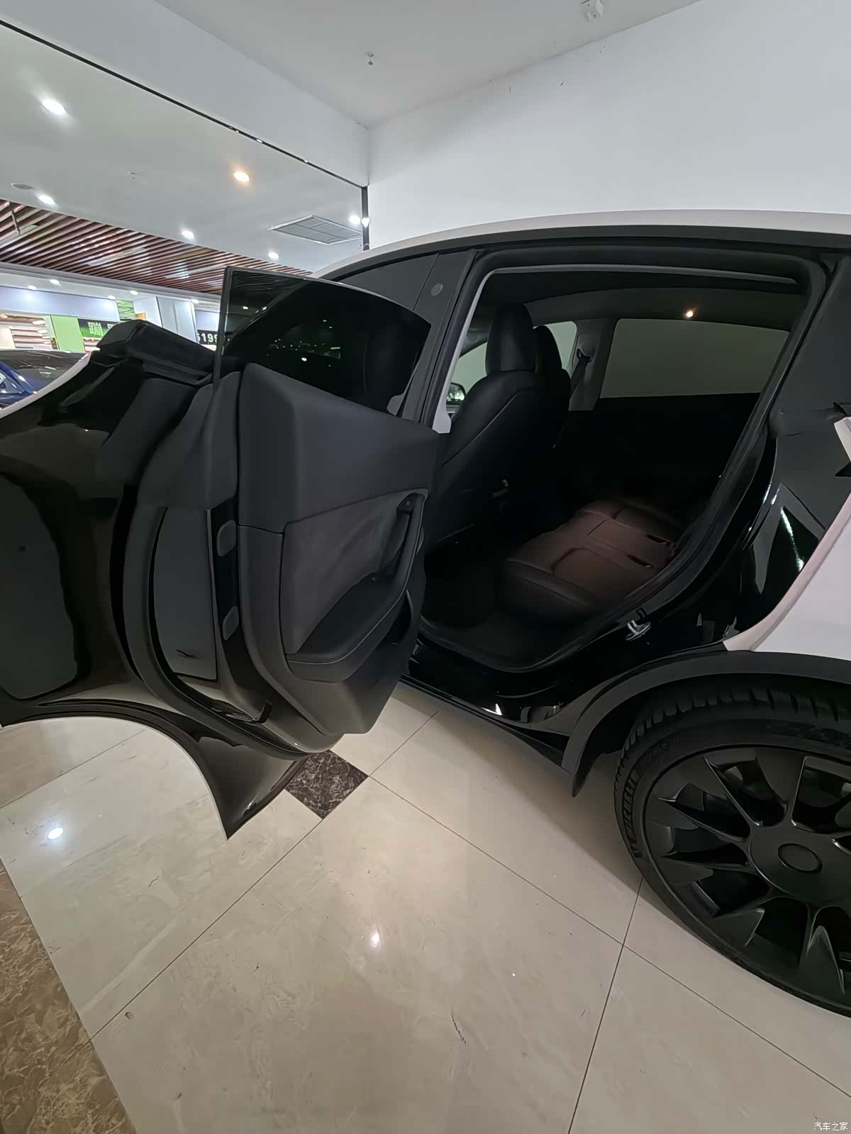 Tesla Model Y, 2022 7
