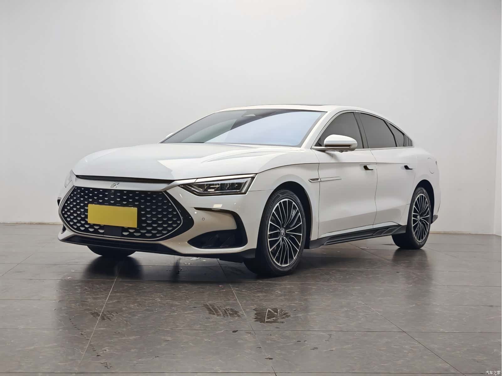 BYD Han, 2023 1