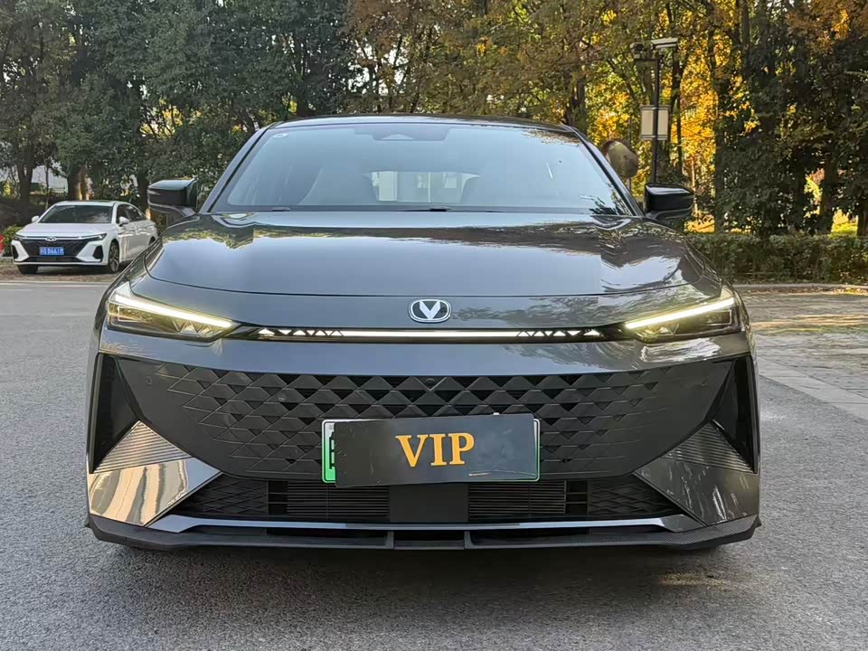 Changan UNI-V Smart iDD