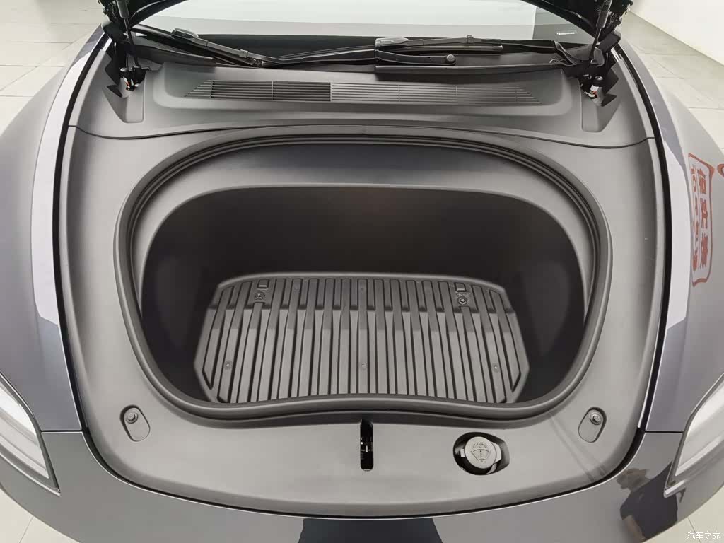 Tesla Model 3, 2024 6