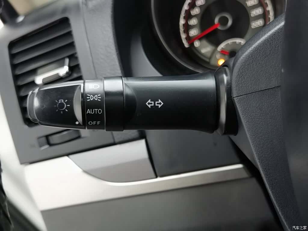 Mitsubishi Pajero, 2015 21