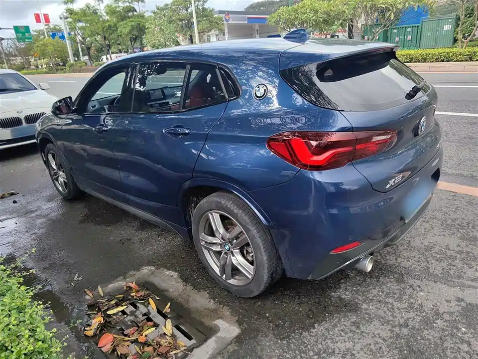 BMW X2