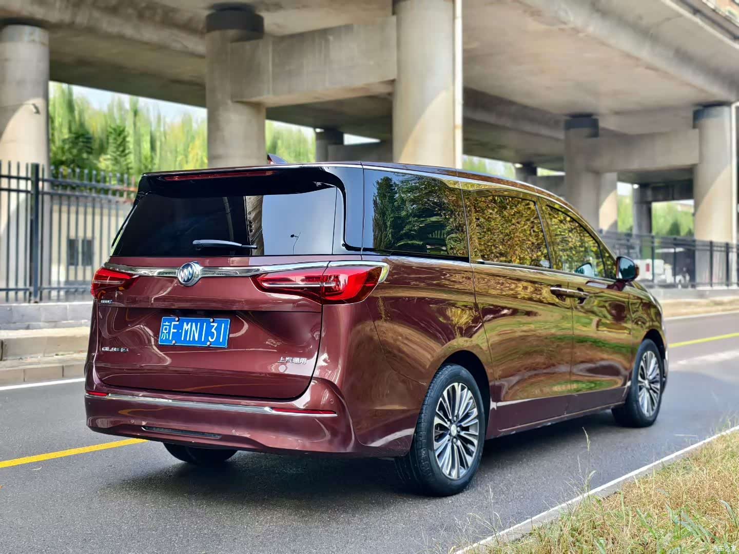 Buick GL8, 2022 9