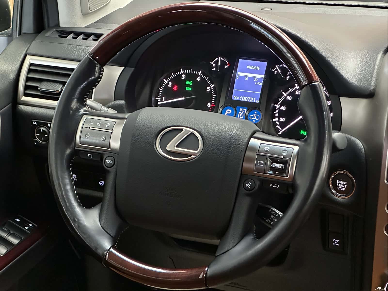 Lexus GX, 2015 11