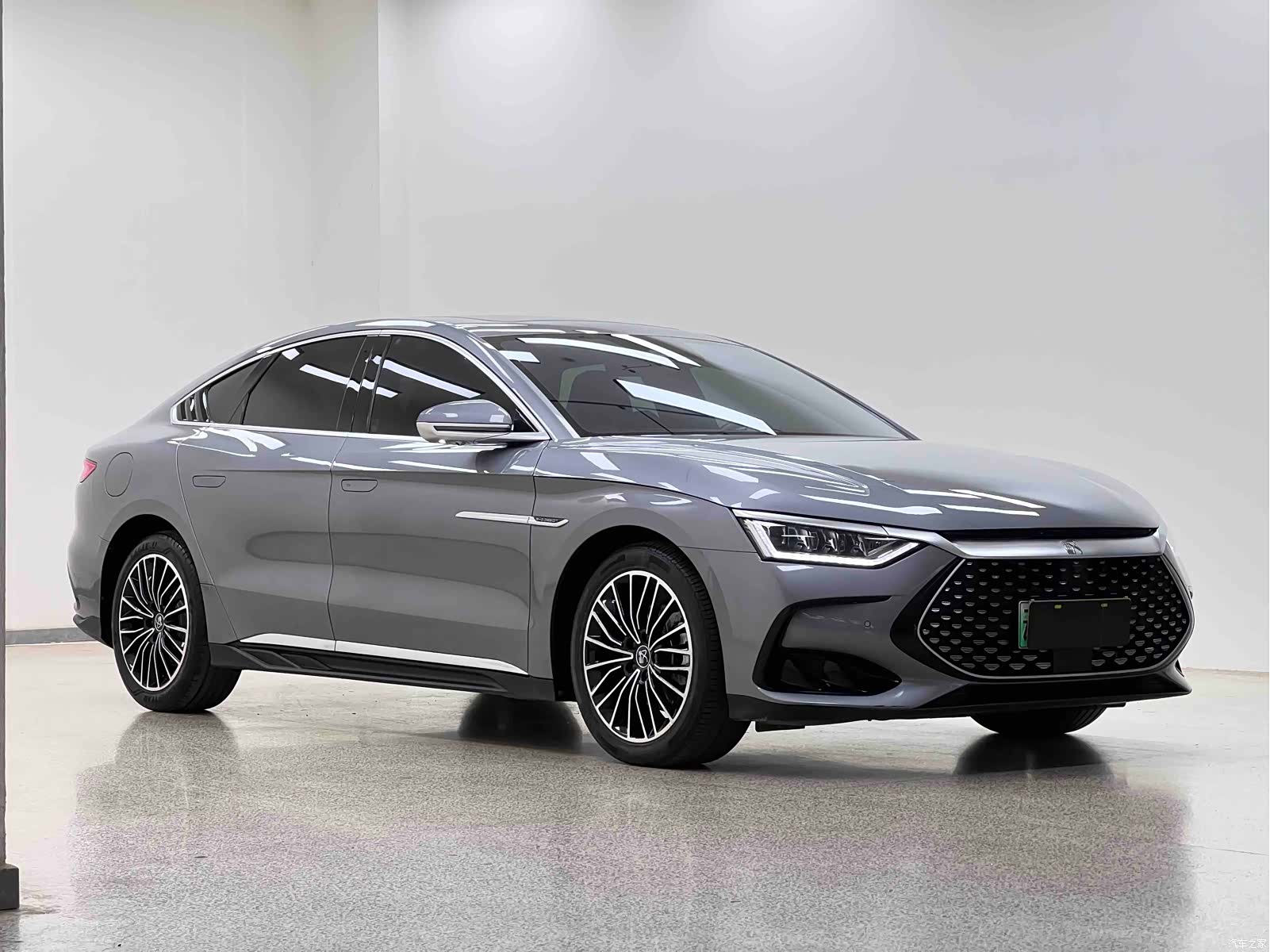 BYD Han, 2023 3