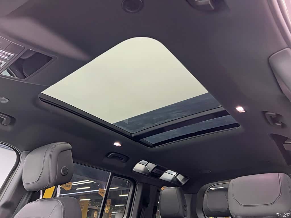 Land Rover Defender, 2022 16