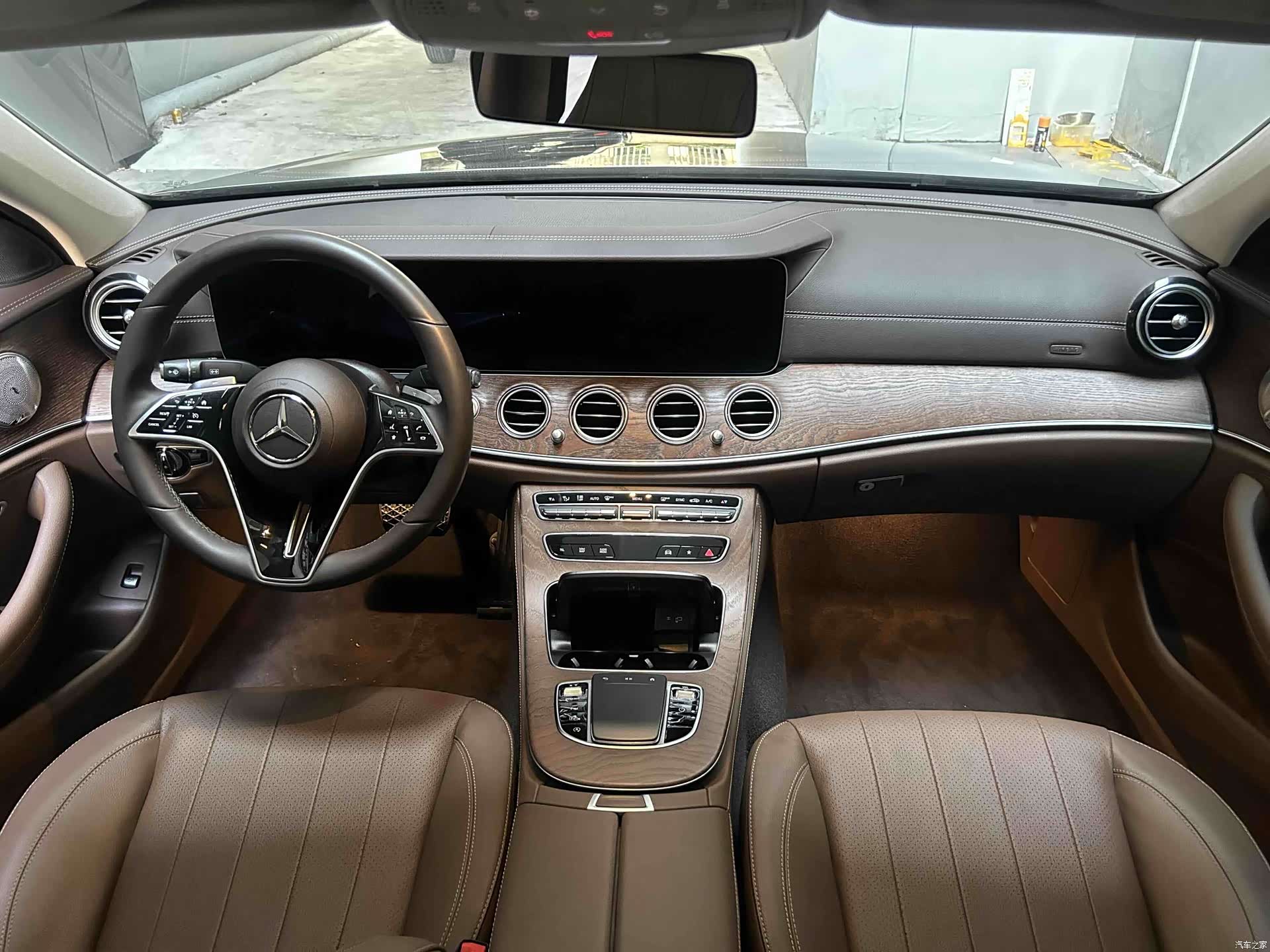 Mercedes-Benz E-Class, 2023 8
