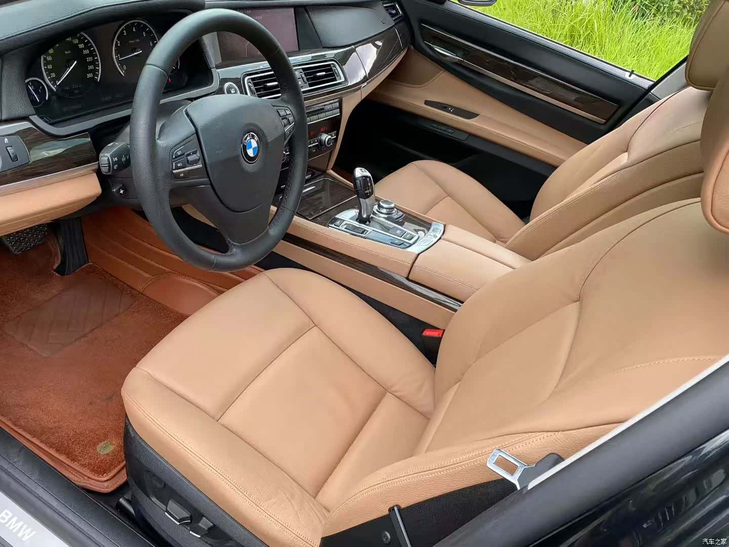 BMW 7 Series, 2012 11
