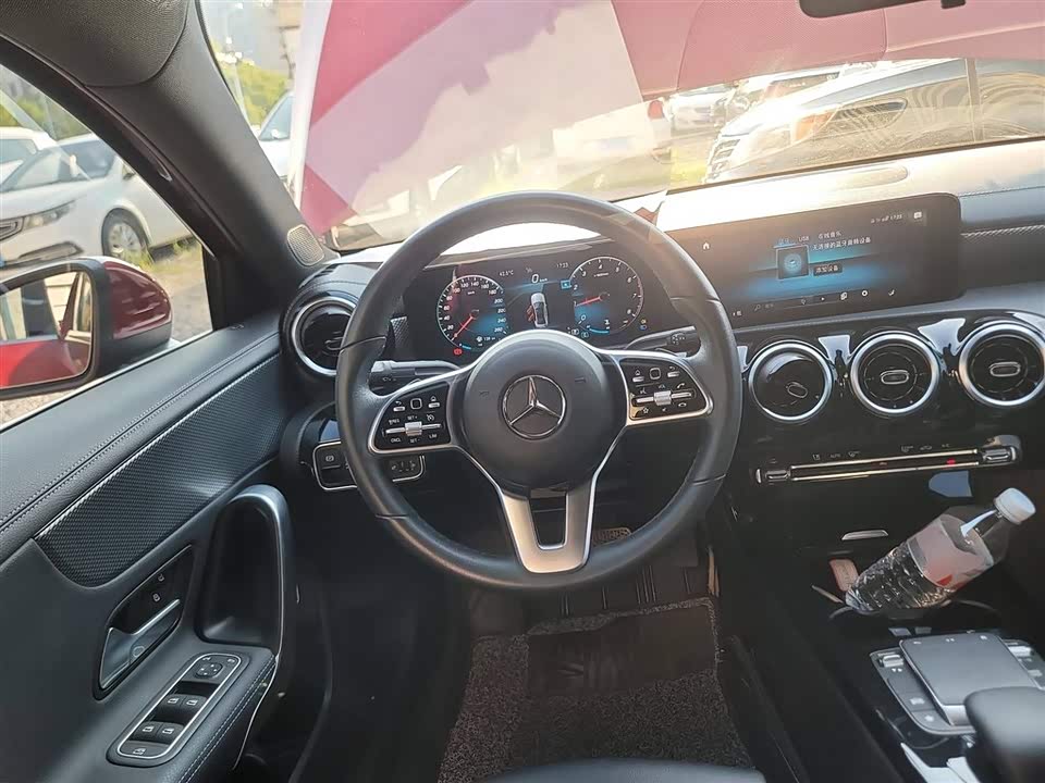 Mercedes-Benz Class A Mercedes-Benz Class A