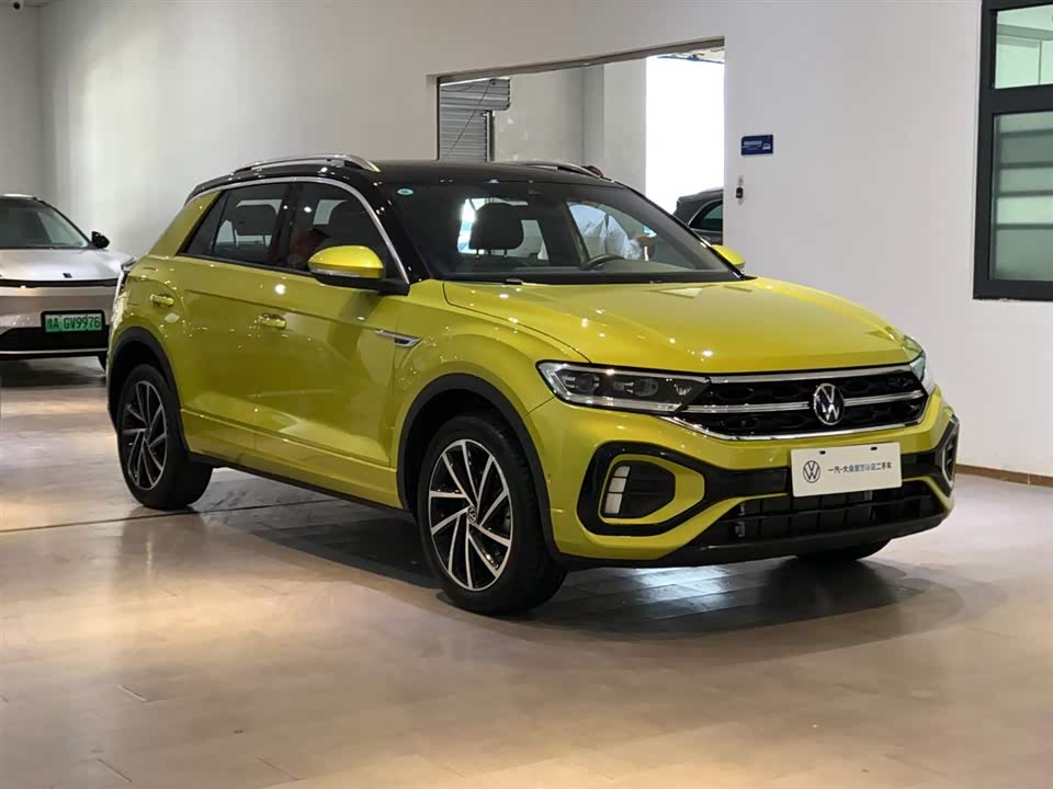 Volkswagen T-ROC exploring Songs