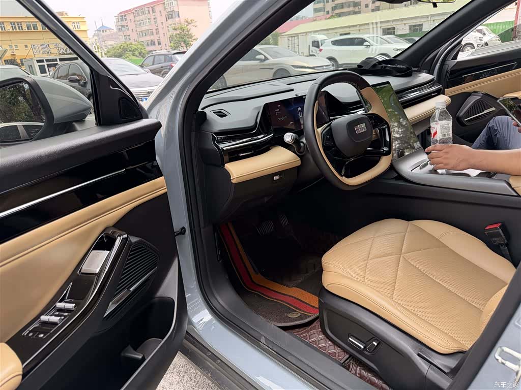 Geely Galaxy L6, 2024 2