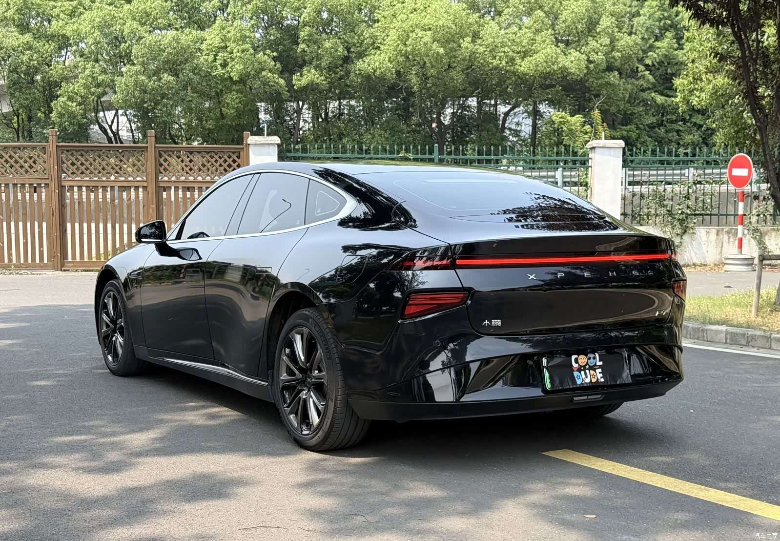 Xpeng P7, 2020 все фото