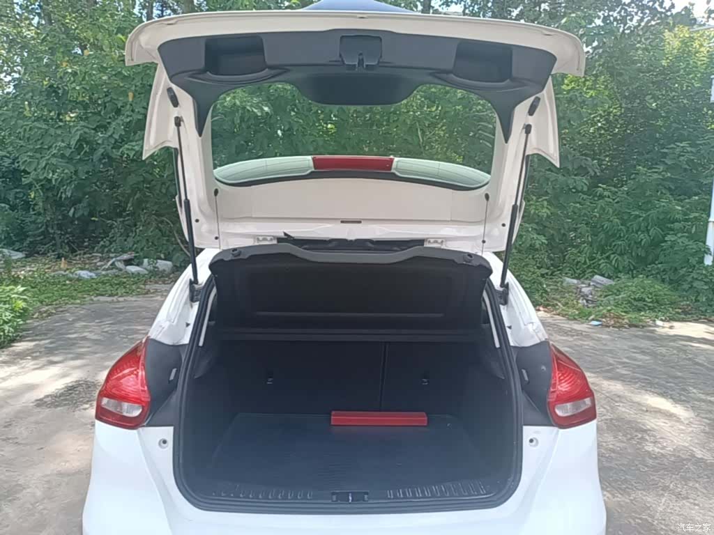 Ford Focus, 2016 19