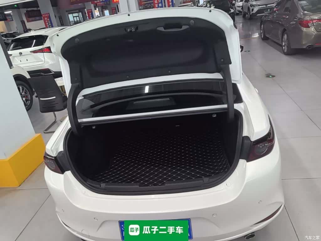 Mazda Mazda3, 2024 19